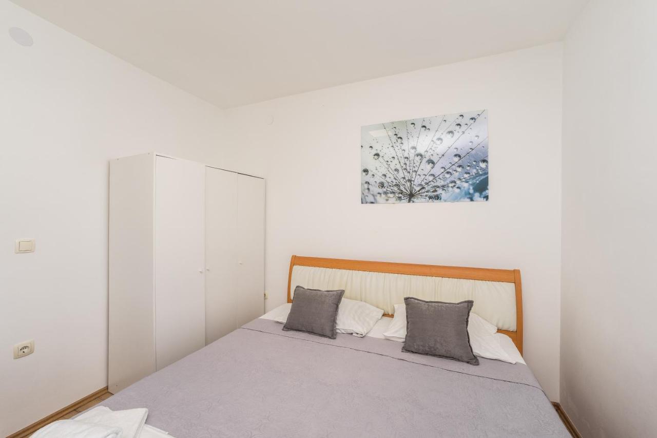Mint, Lovely Apartment For 8 Novalja Kültér fotó
